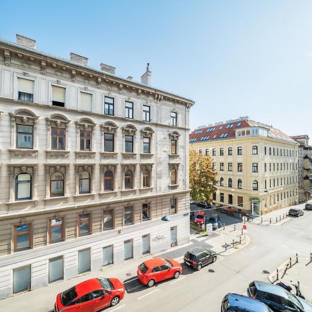 Zeus Design Apartments Schoenbrunn Vienna Exterior photo